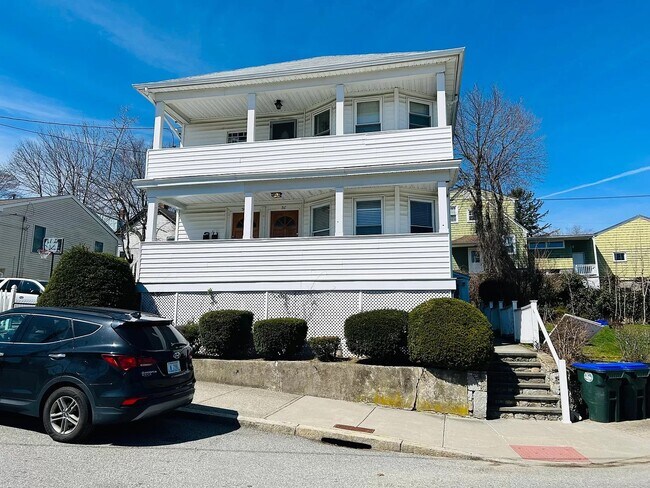 Building Photo - 56 Hereford St