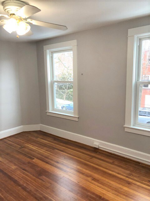 LARGE DININGROOM - 702 3rd St