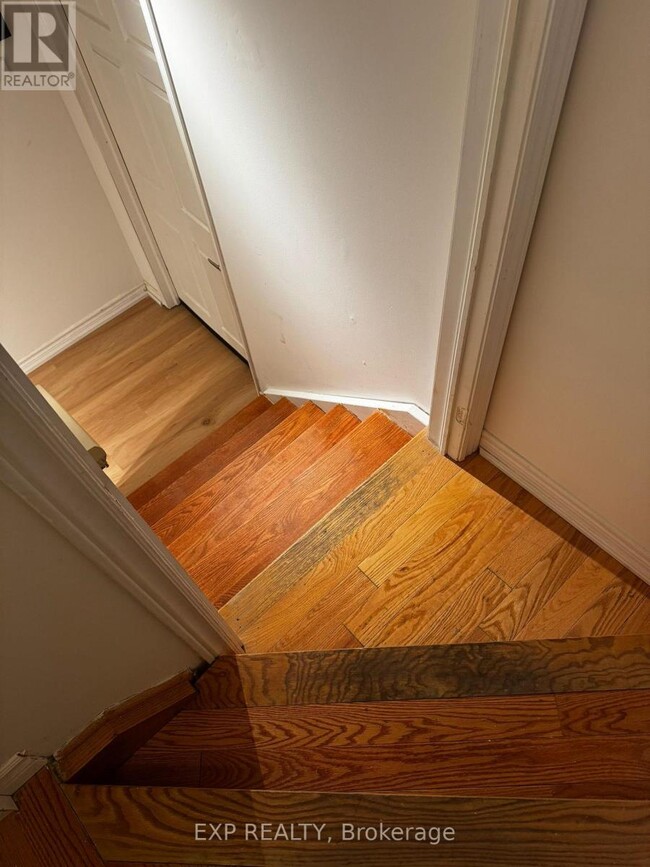 Building Photo - 16 Wellspring Ave