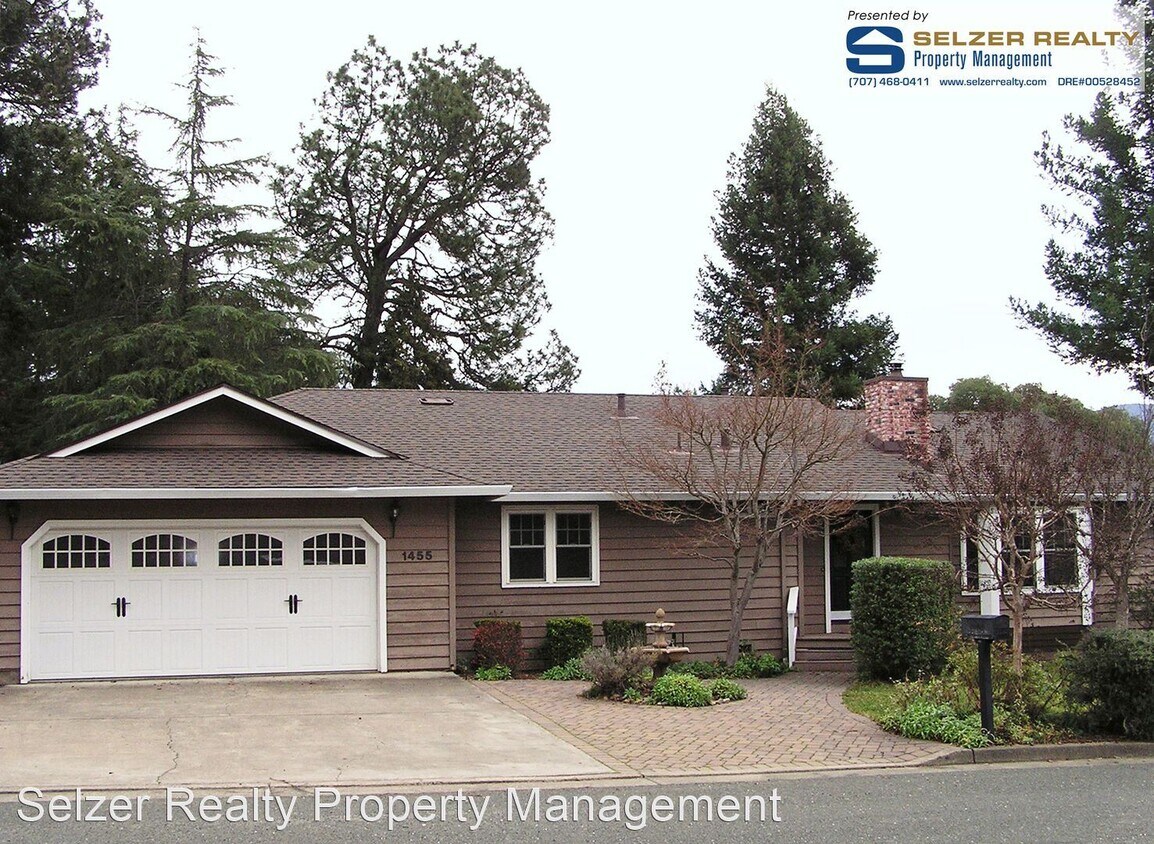 Primary Photo - 3 br, 2 bath House - 1455 Fir Terrace Dr.