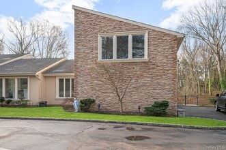 Building Photo - 90 Rodeo Dr