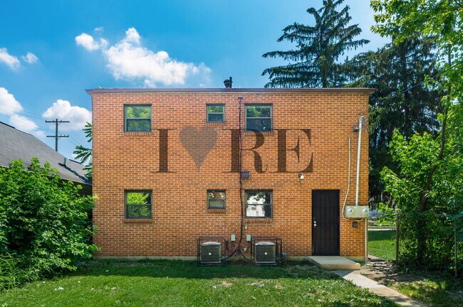 Foto del edificio - 85 Stevens Ave