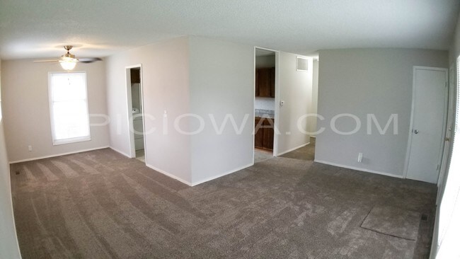 Foto del edificio - 4500 Benton St NE