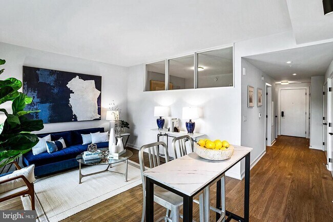 Foto del edificio - 1625 Eckington Pl NE