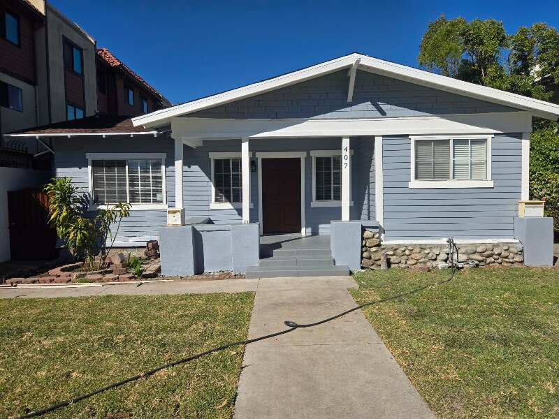 Primary Photo - 407 W Lomita Ave