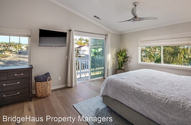 Foto del edificio - 4 br, 3 bath House - 1440 Mackinnon Ave
