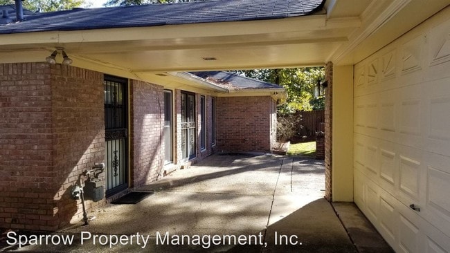 Building Photo - 4 br, 3.5 bath House - 471 Dogwood Drive