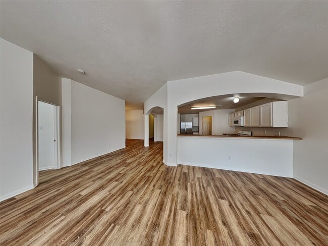 Building Photo - 2518 Halstead Dr