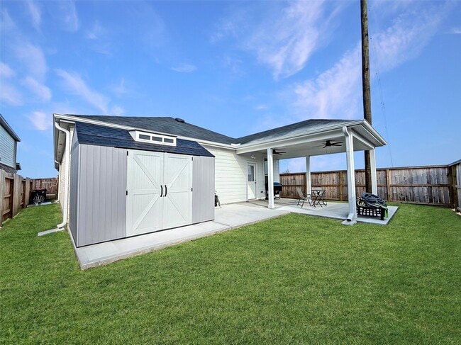 Foto del edificio - 17207 Thorwell Ln