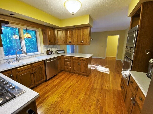Foto del edificio - 6200 Sturgeon Creek Pkwy