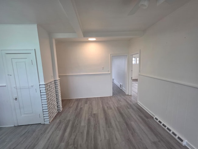 Foto del edificio - 22727 Rein Ave