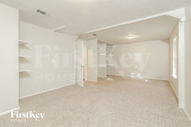 Foto del edificio - 7123 Glen Creek