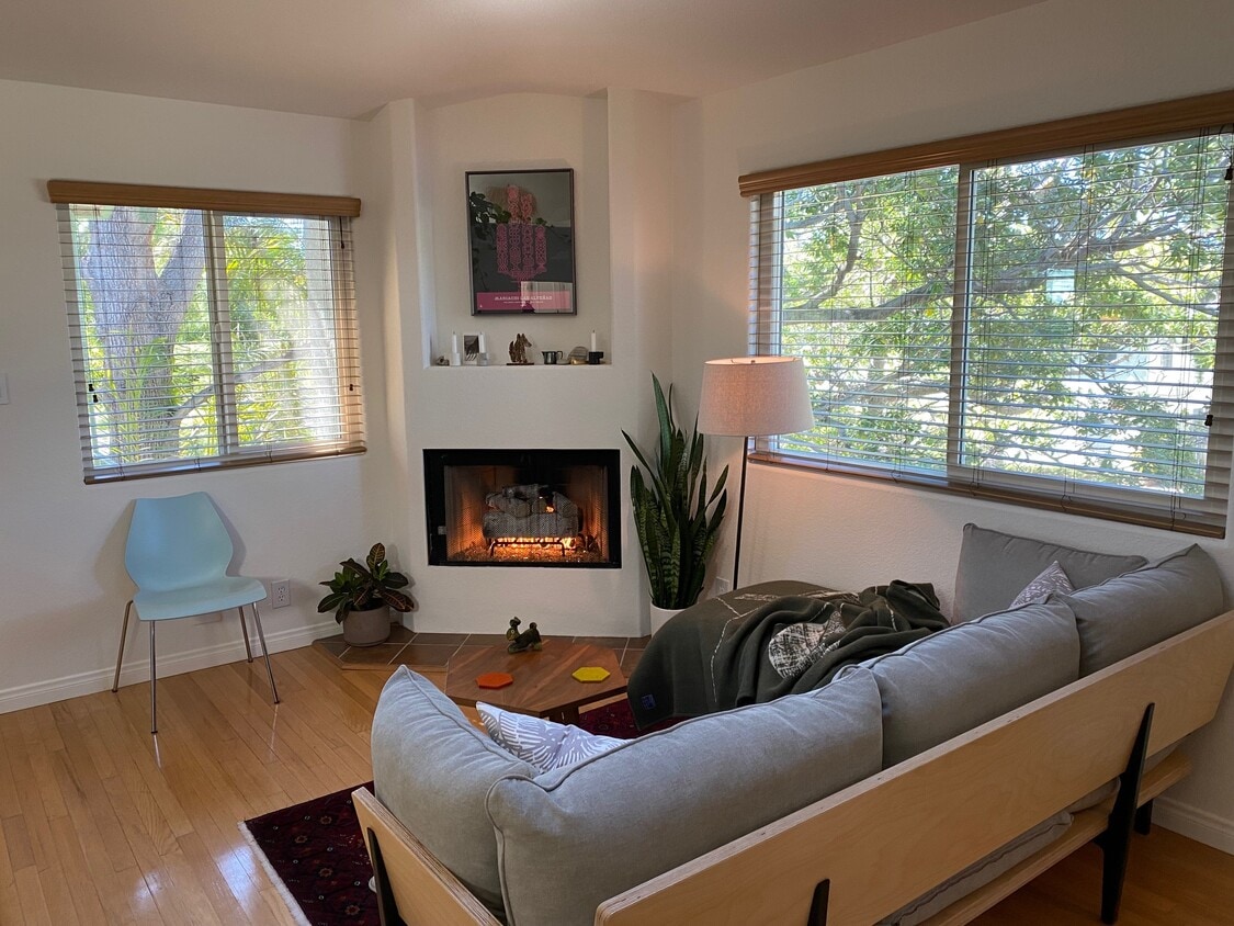 Living Room - 848 Pacific St