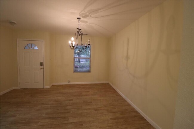 Foto del edificio - 3319 Dartmouth Field Ln