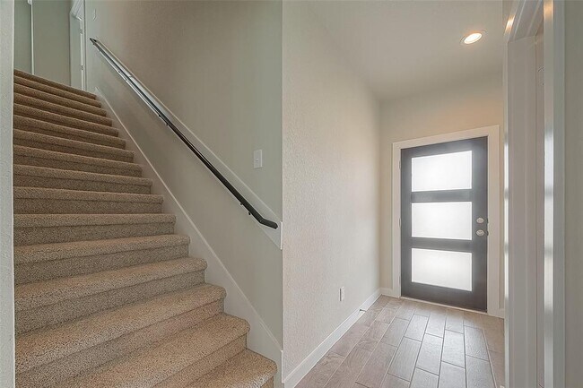 Building Photo - 3815 Blue Grama Grass Dr Dr
