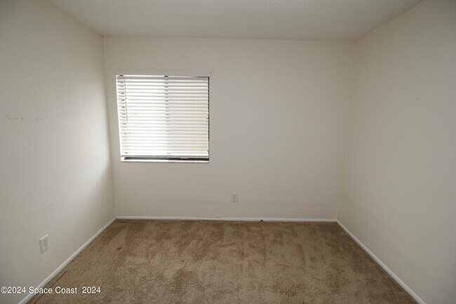 Foto del edificio - 1001 Abada Ct NE