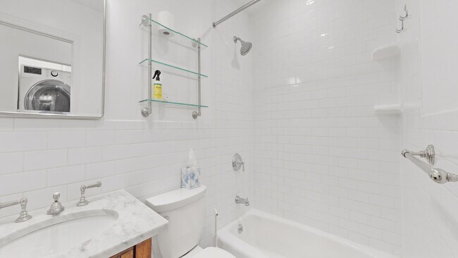 Foto del edificio - 38 Wyckoff St