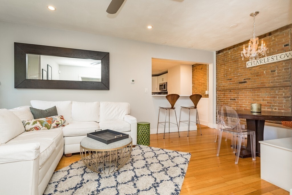 197 Bunker Hill St Unit 1, Boston, MA 02129 Condo for Rent in Boston, MA