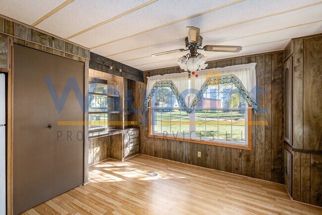 Foto del edificio - 3901 Luce Rd