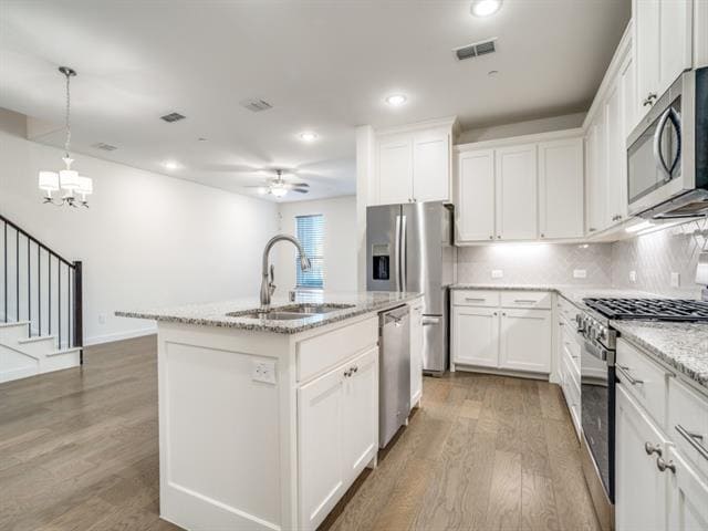 Foto del edificio - 4868 Woodruff Way