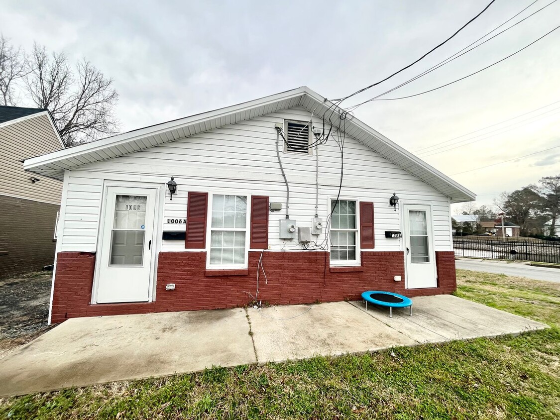 1006 S Road St Unit 1006 S Road Street A, Elizabeth City, NC 27909