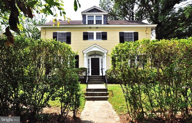 Foto del edificio - 3752 Kanawha St NW