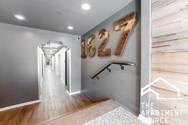 Foto del edificio - 1626 N Humboldt Blvd