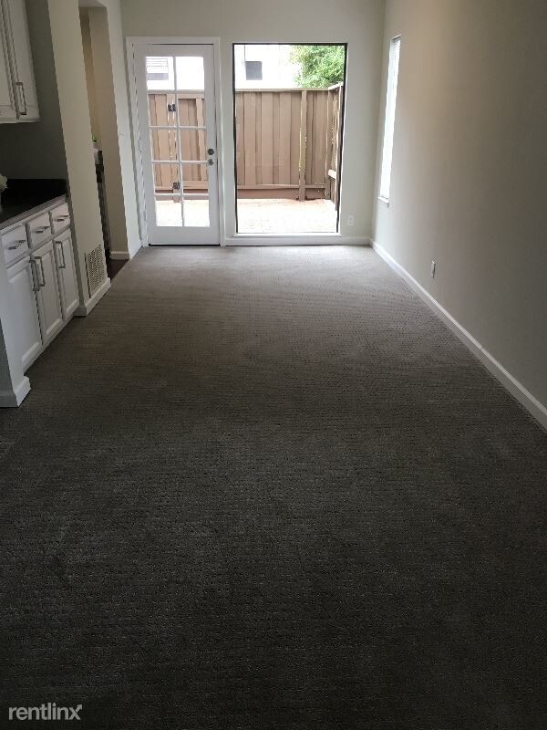Foto del edificio - 2 br, 2.5 bath Townhome - 574 Pimlico Court
