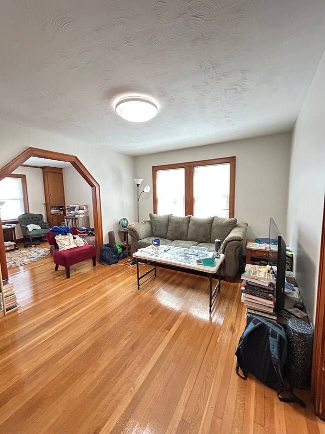 Building Photo - 46 Dimmock St
