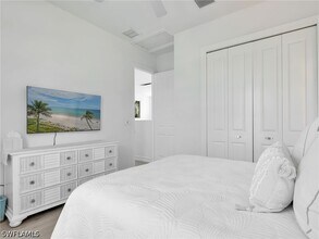 Building Photo - 6172 Dogleg Dr