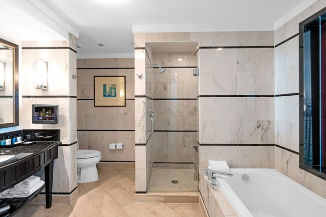 Building Photo - 4343 Collins Ave