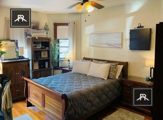 Building Photo - 3 bedroom in Boston MA 02127