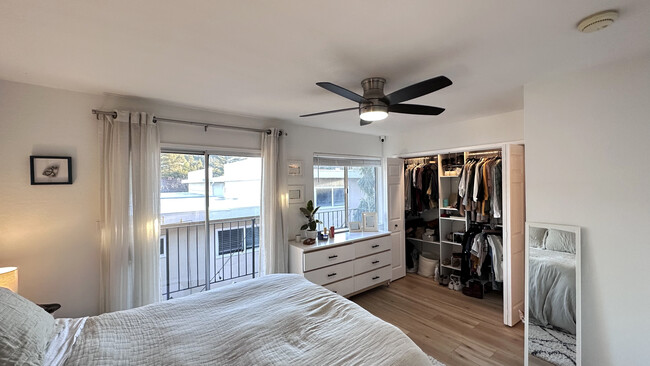 Primary Bedroom - 3800 Maybelle Ave
