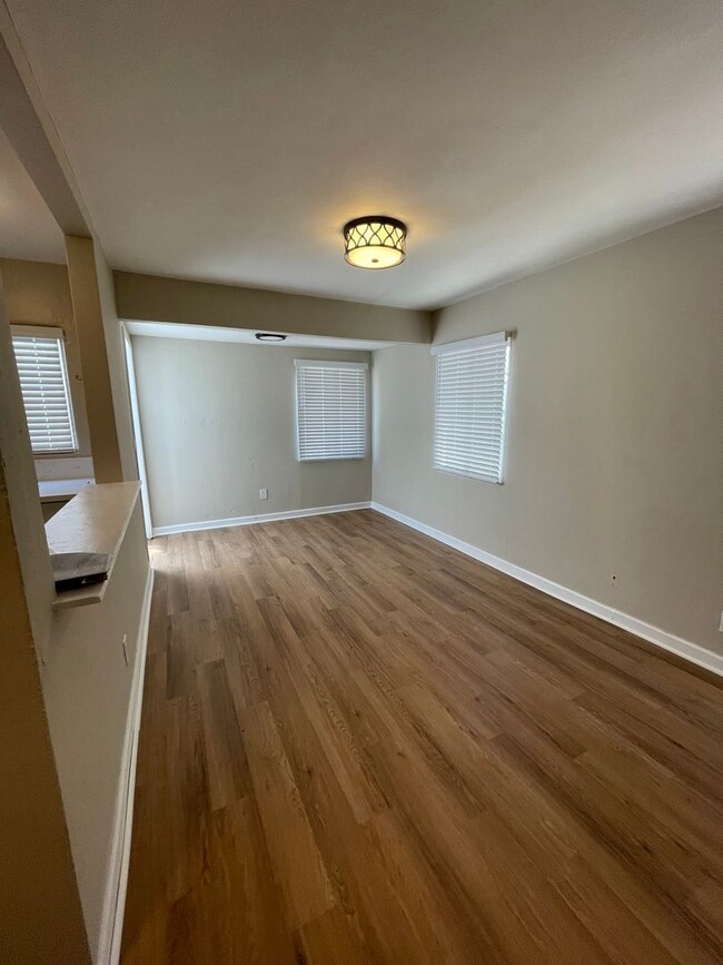 Foto del edificio - 3412 Marlborough Ave
