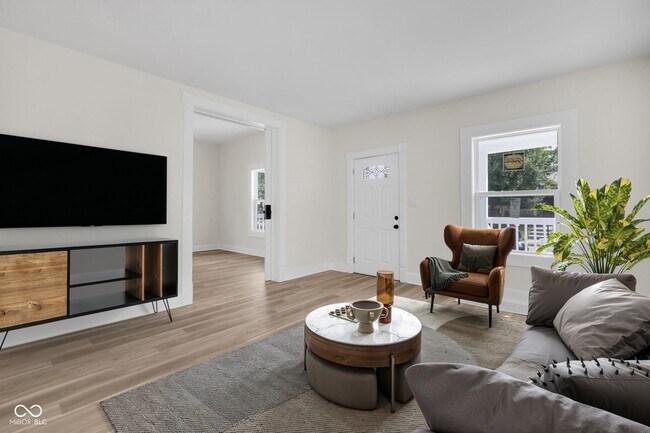 Building Photo - 3160 Graceland Ave