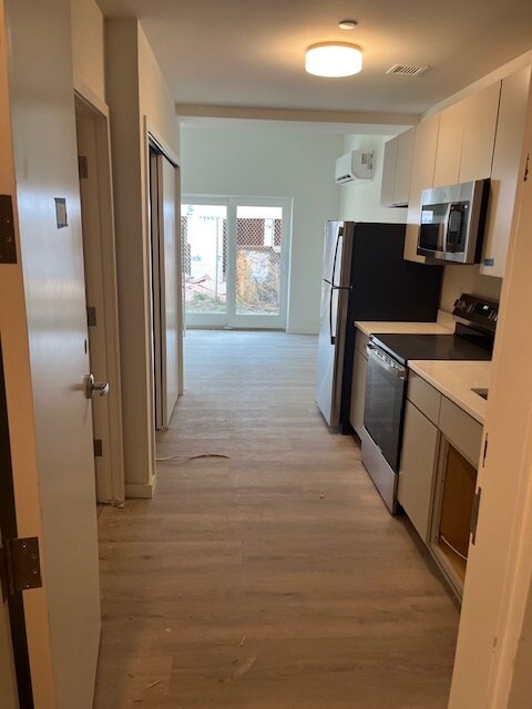 Foto del edificio - 92 E Forest Ave