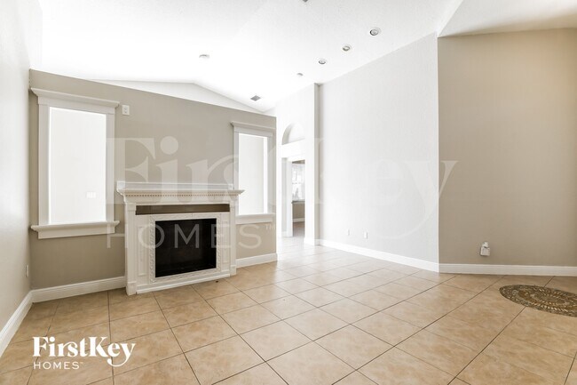 Foto del edificio - 1695 NE 37th Pl