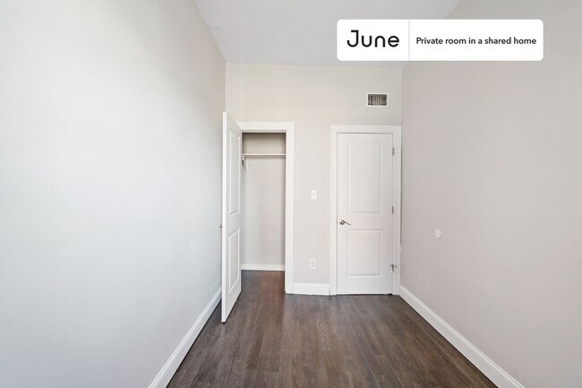 Foto del edificio - Room in Shared 4 bed/2 bath home