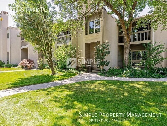 Building Photo - 5651 S Park Pl W