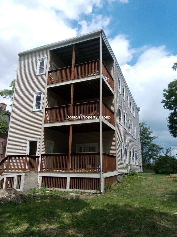 Building Photo - 39 Millmont St