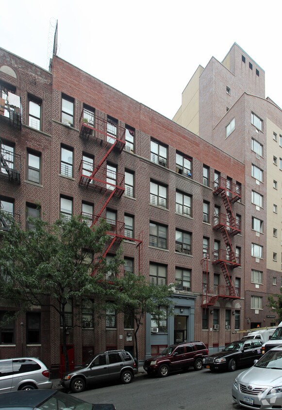 Foto del edificio - 2083 Creston Ave