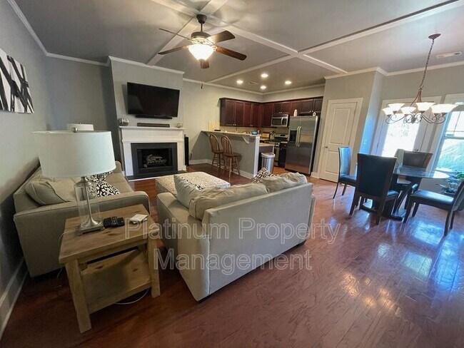 Foto del edificio - 1088 N Village Dr