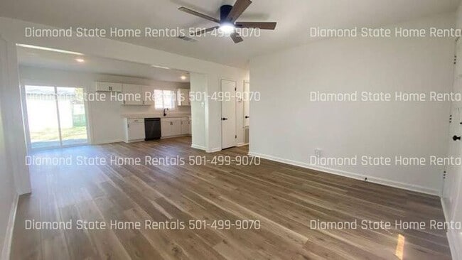 Building Photo - 633 Paul Pl