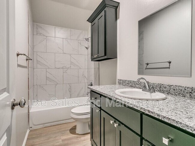 Foto del edificio - 10541 Lawson Pl Rd