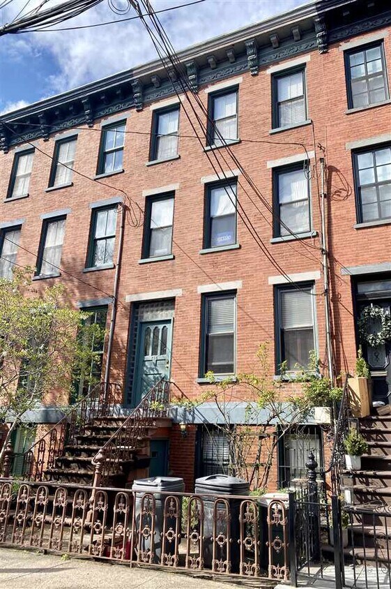 214 8th St, Jersey City, NJ 07302 House Rental in Jersey City, NJ