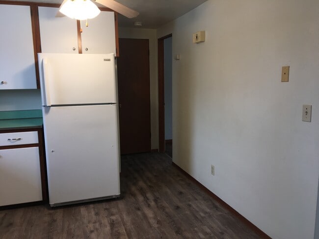Foto del edificio - 207 E Elm St