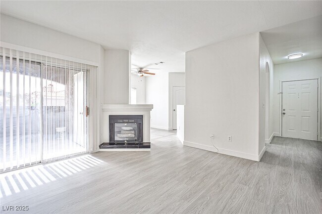 Foto del edificio - 5525 W Flamingo Rd