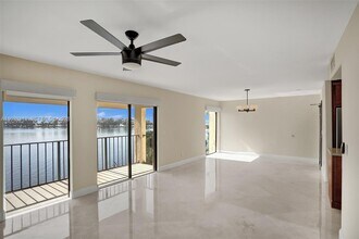 Building Photo - 2201 Brickell Ave