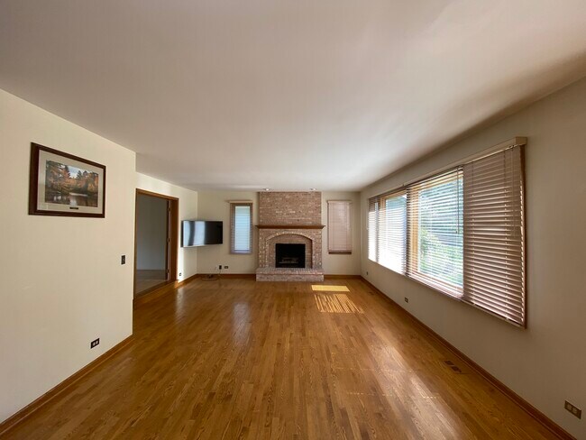 Building Photo - 6737 Greene Rd