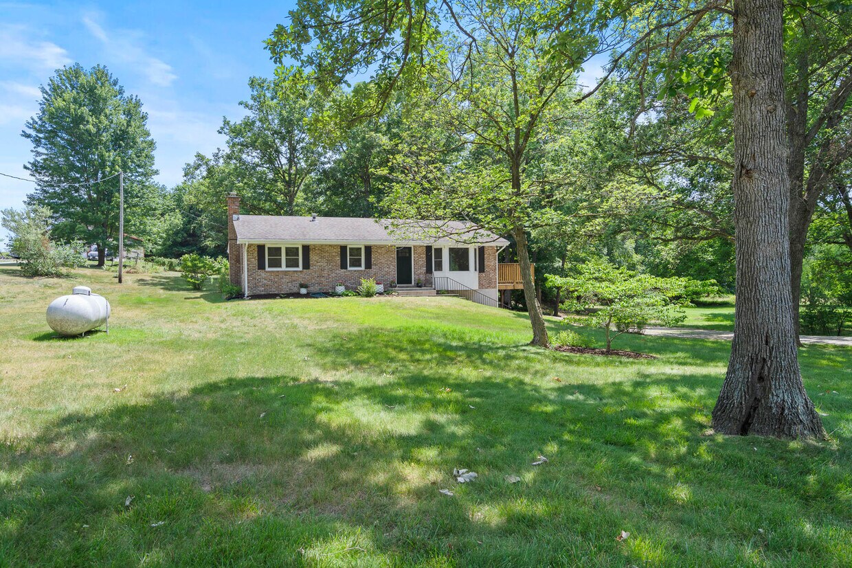 Primary Photo - 5030 E Dee Woods Rd